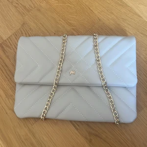 Liten väska - Liten väska💕