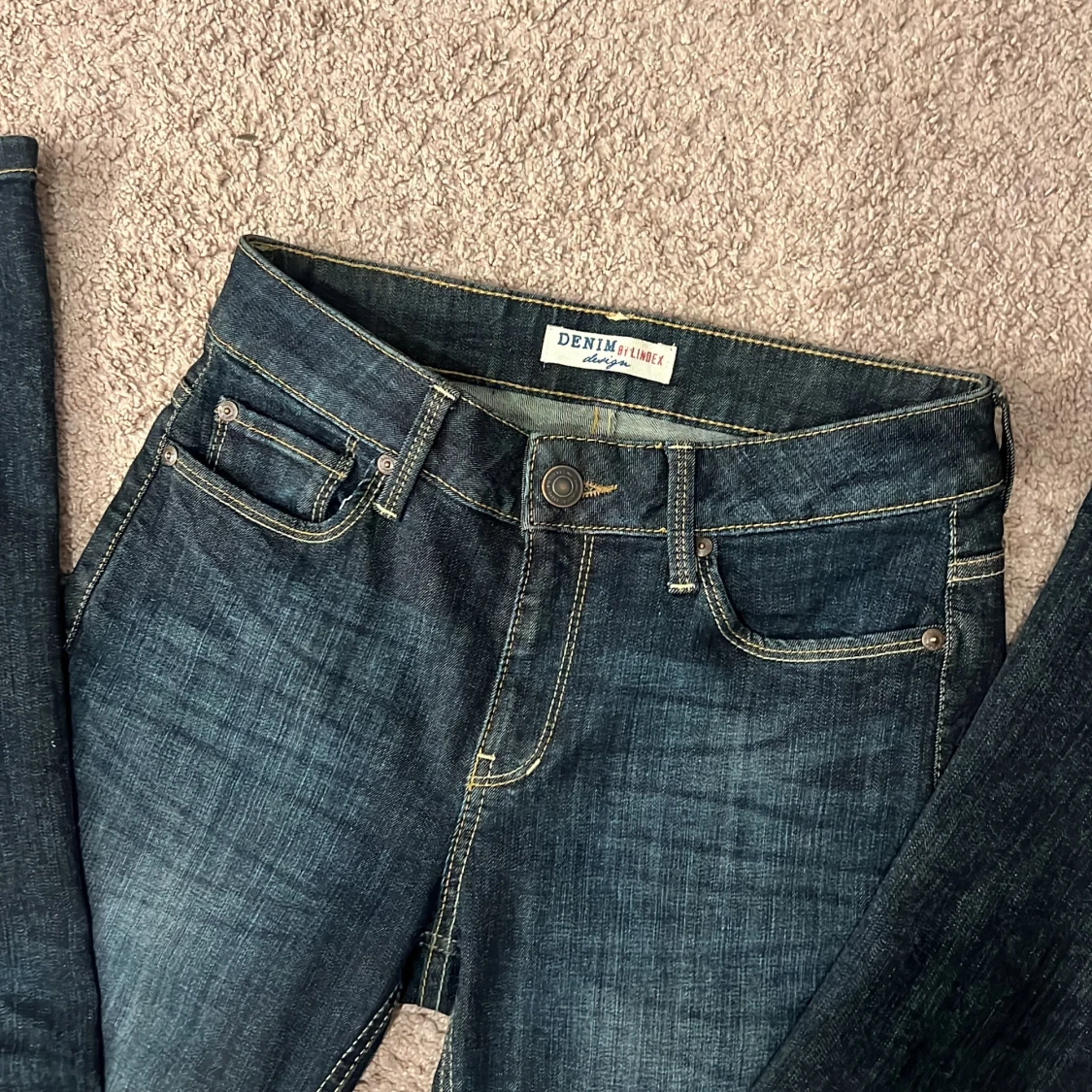 Mörkblå jeans från Lindex Denim