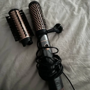 Värmeluftsborste - Varmluftsborste från OBH Nordica, original pris ca 900kr. Ytterligare uttag medföljer.