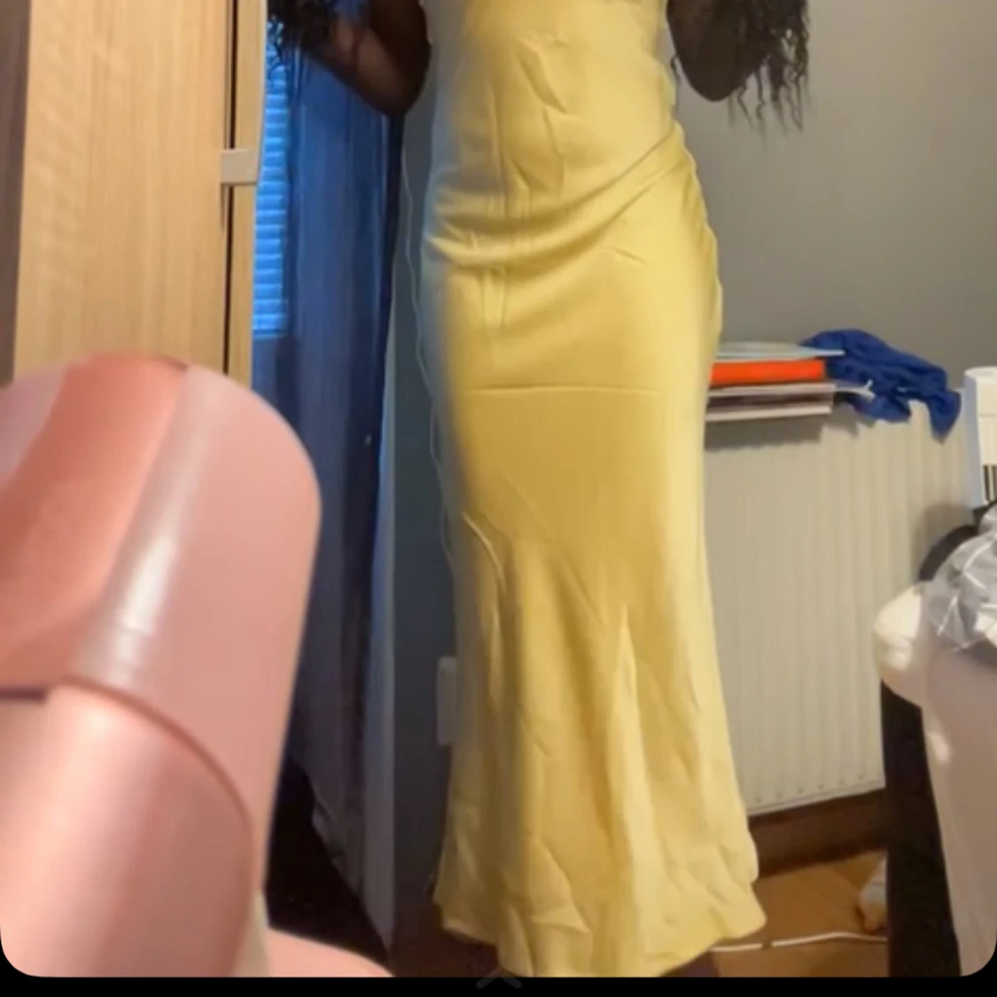 gul klänning - 3