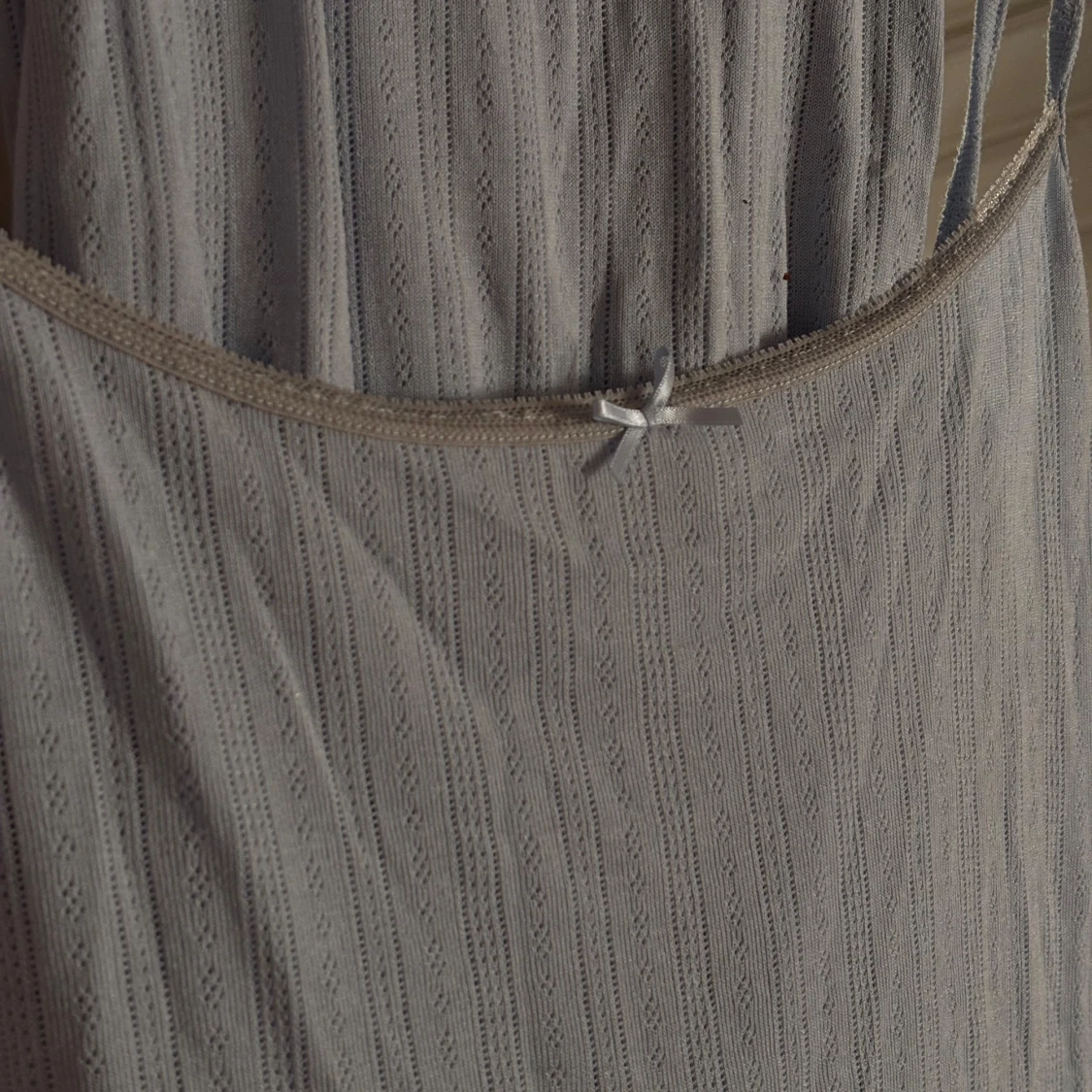 Ljusblå långkjol inklusive topp med spetsdetalj - 1