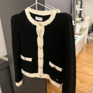 elegant tröja  - säljer en super mysig tröja som knappt är använd 