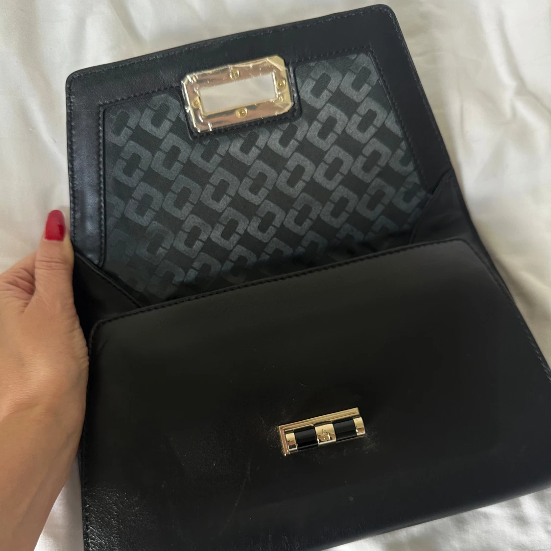 Svart kuvertväska från Diane von Furstenberg - 2