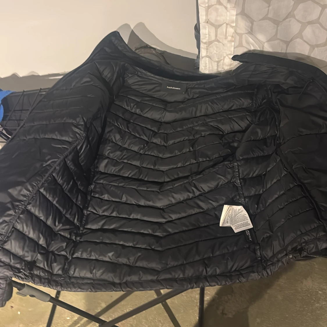 Svart dunjacka Peak Performance - 2