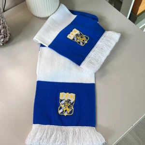 IFK Göteborg blåvit halsduk - Blåvit halsduk använd en gång, säljer för den inte används.