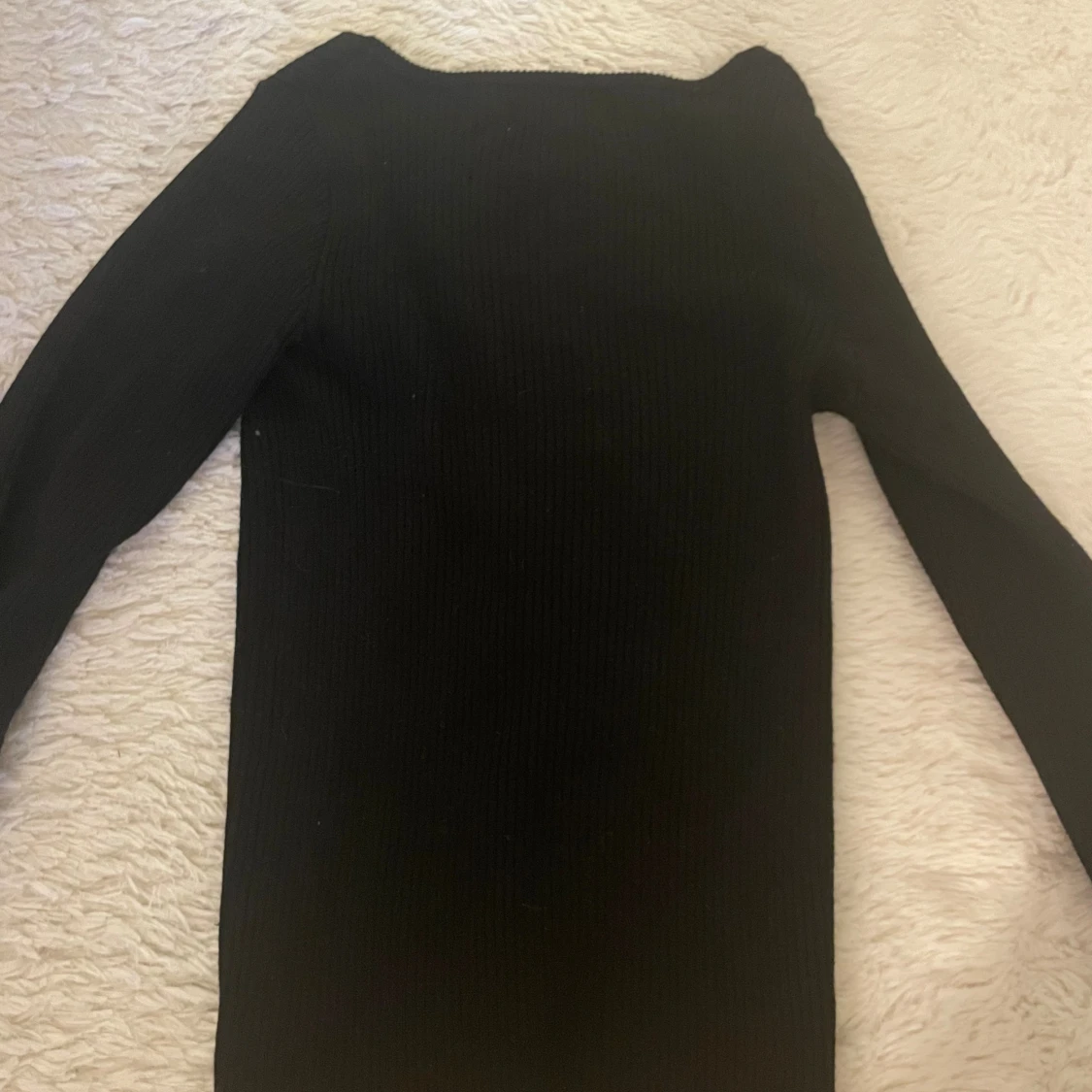 Svart v-ringad tröja från Primark - 1