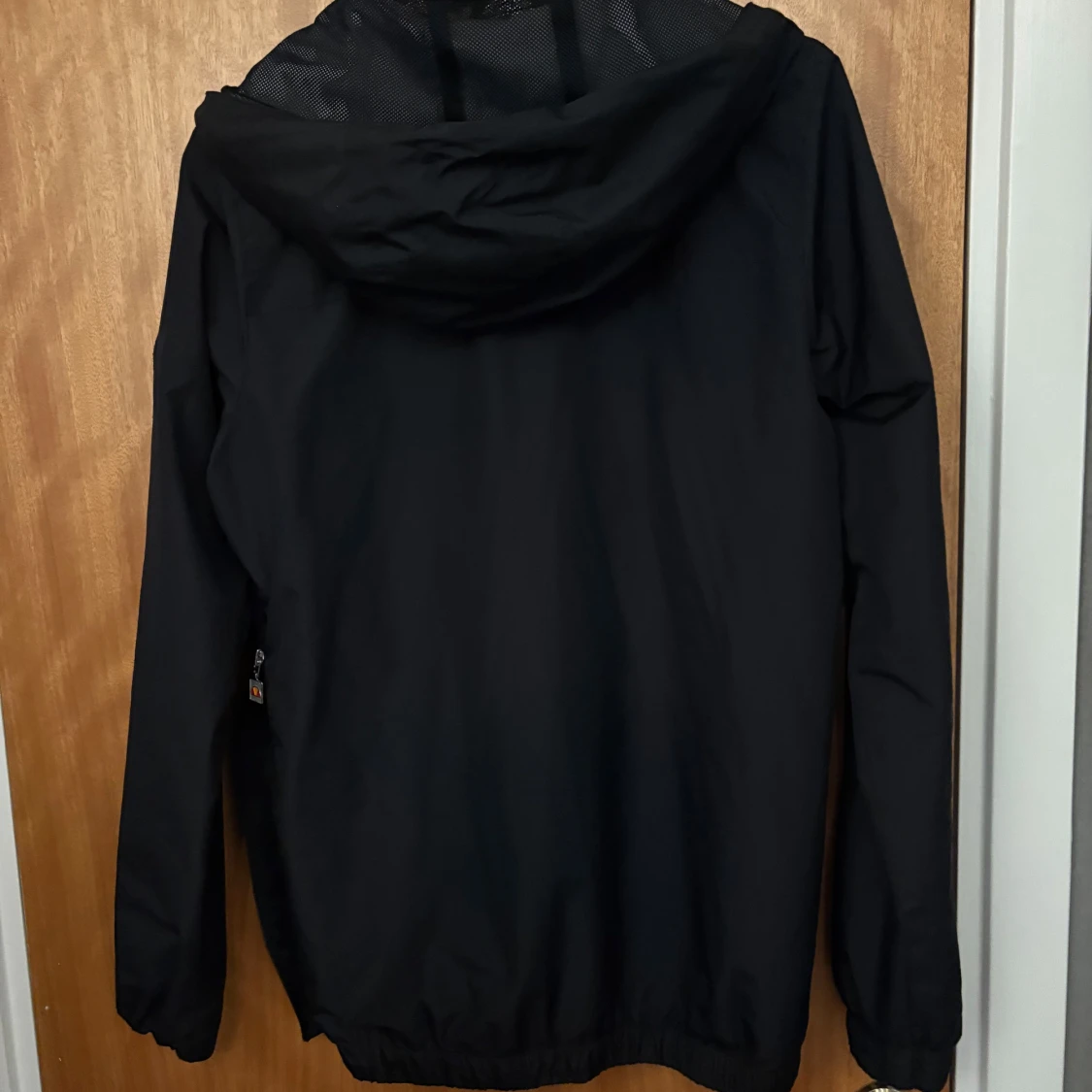 Svart vindjacka från Ellesse  - 1