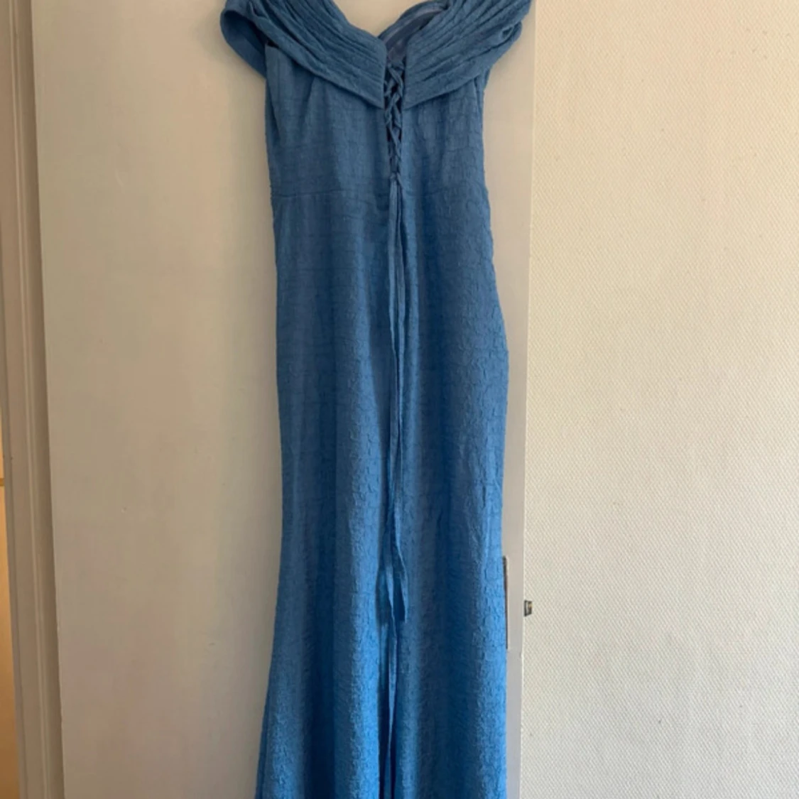 Lång blå klänning från VIP Girl - 1