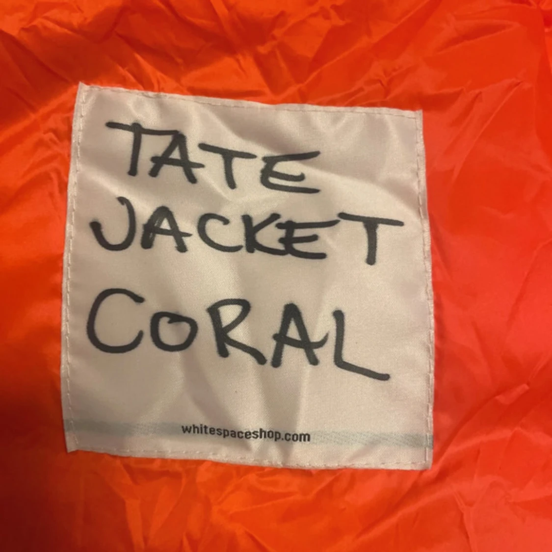 Orange pufferjacka från White Space - 1