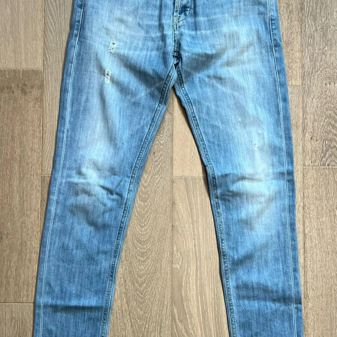 Ljusblå dondup jeans med slitningar - 3