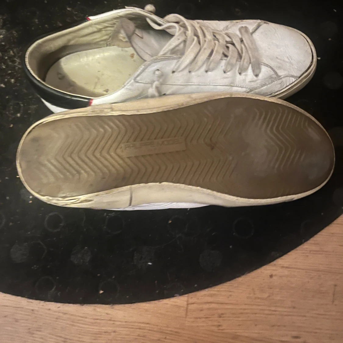 Vita sneakers från Philippe Model - 1