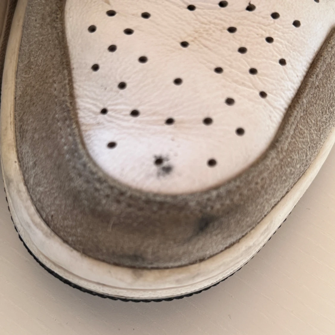 Nike Air Jordan 1 High ”Light smoke grey” - 4