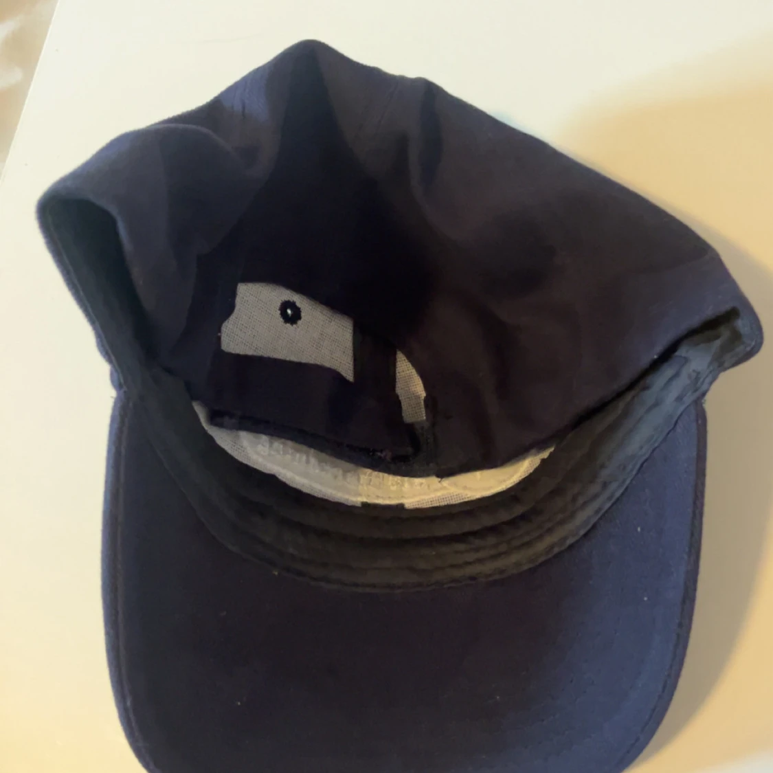 Mörkblå keps Myrby Stallinredning - 1