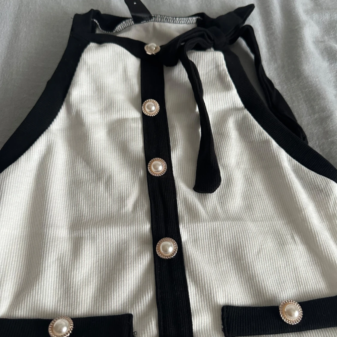 elegant svart vit topp - 1