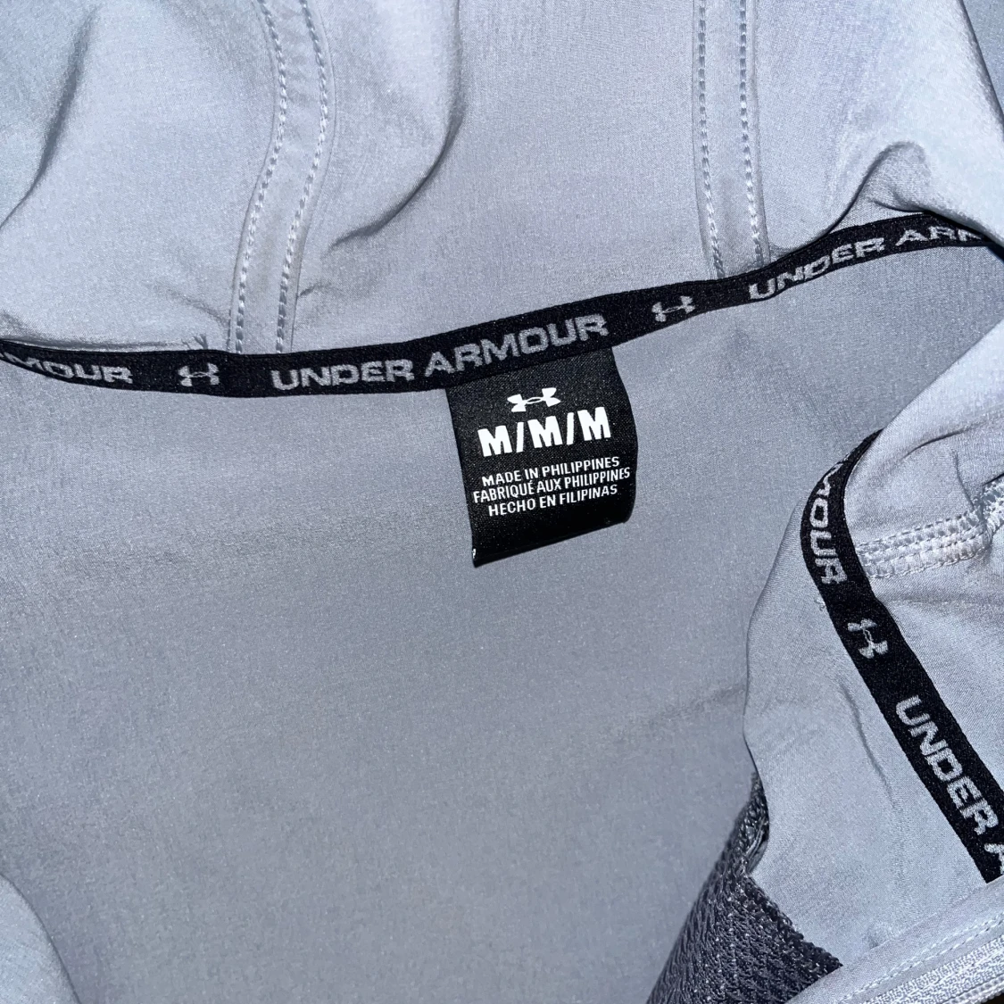 Grå vindjacka från Under Armour - 2