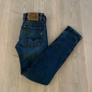 Replay jeans - Säljer nu dessa replay jeans som är lite använda||Skriv om du har funderingar|