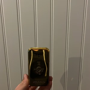  Paco Rabanne 1 million  - Säljer min 1 million då jag aldrig använder den ca 30 ml kvar nypris 650. Kartong följs inte med pris kan diskuteras 