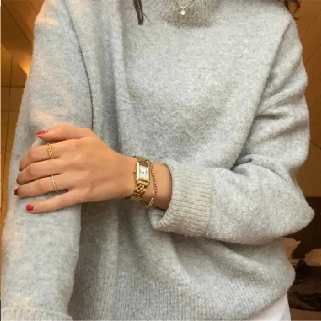 Grå stickad tröja - 2