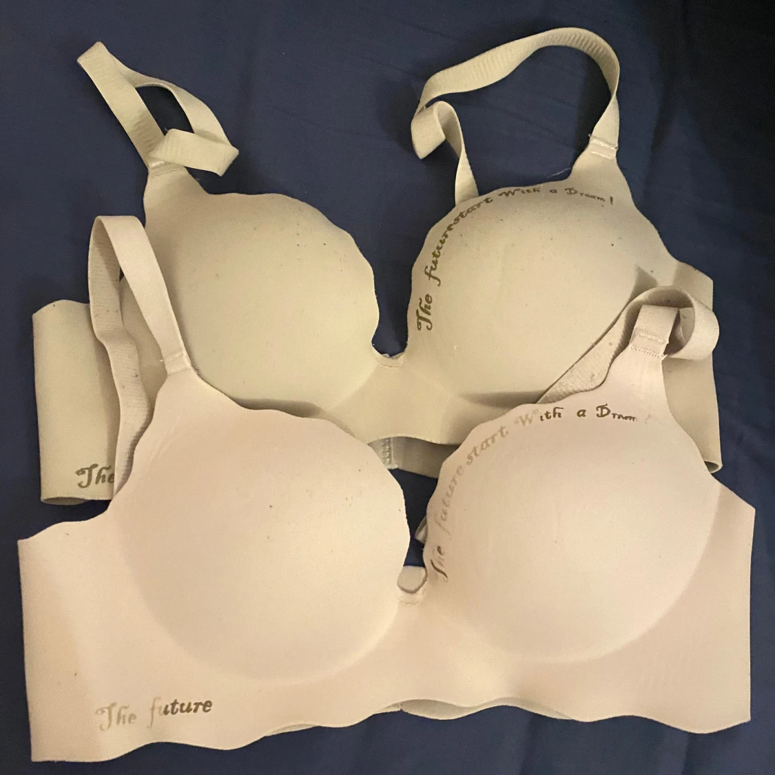 Beige bh med textdetaljer