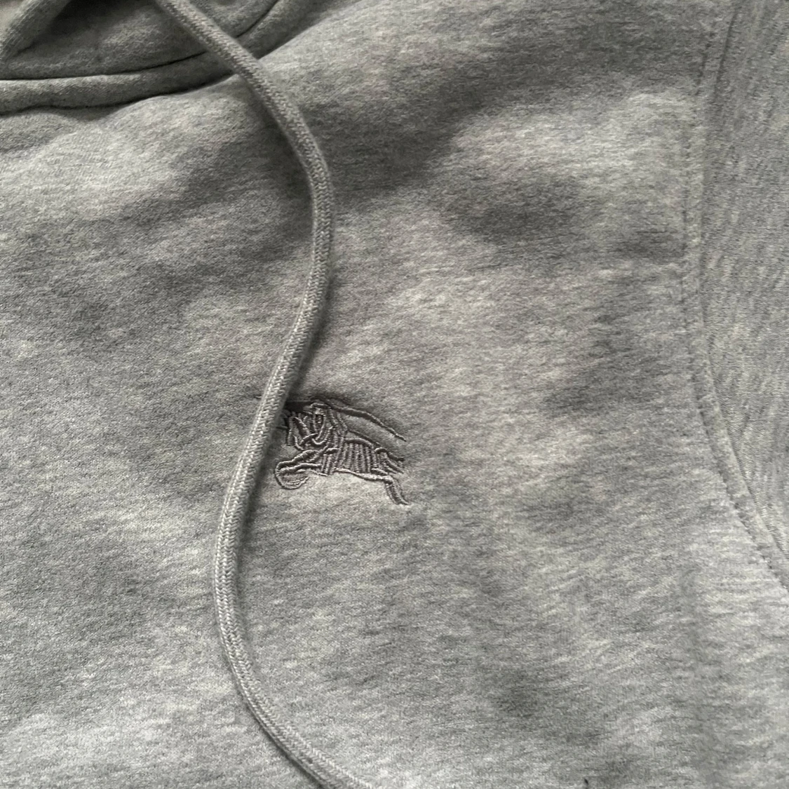 Grå burbbery zip - 4