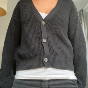 Stickad kofta - Stickad kofta från lager 157 i storlek M💕💕