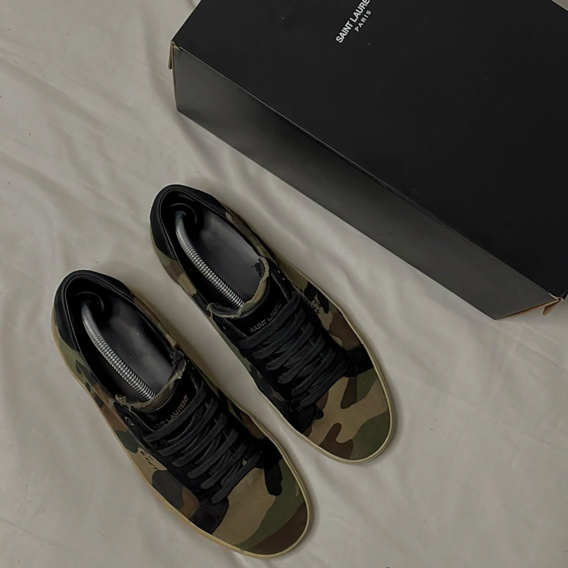 Camouflage sneakers från Saint Laurent - 3
