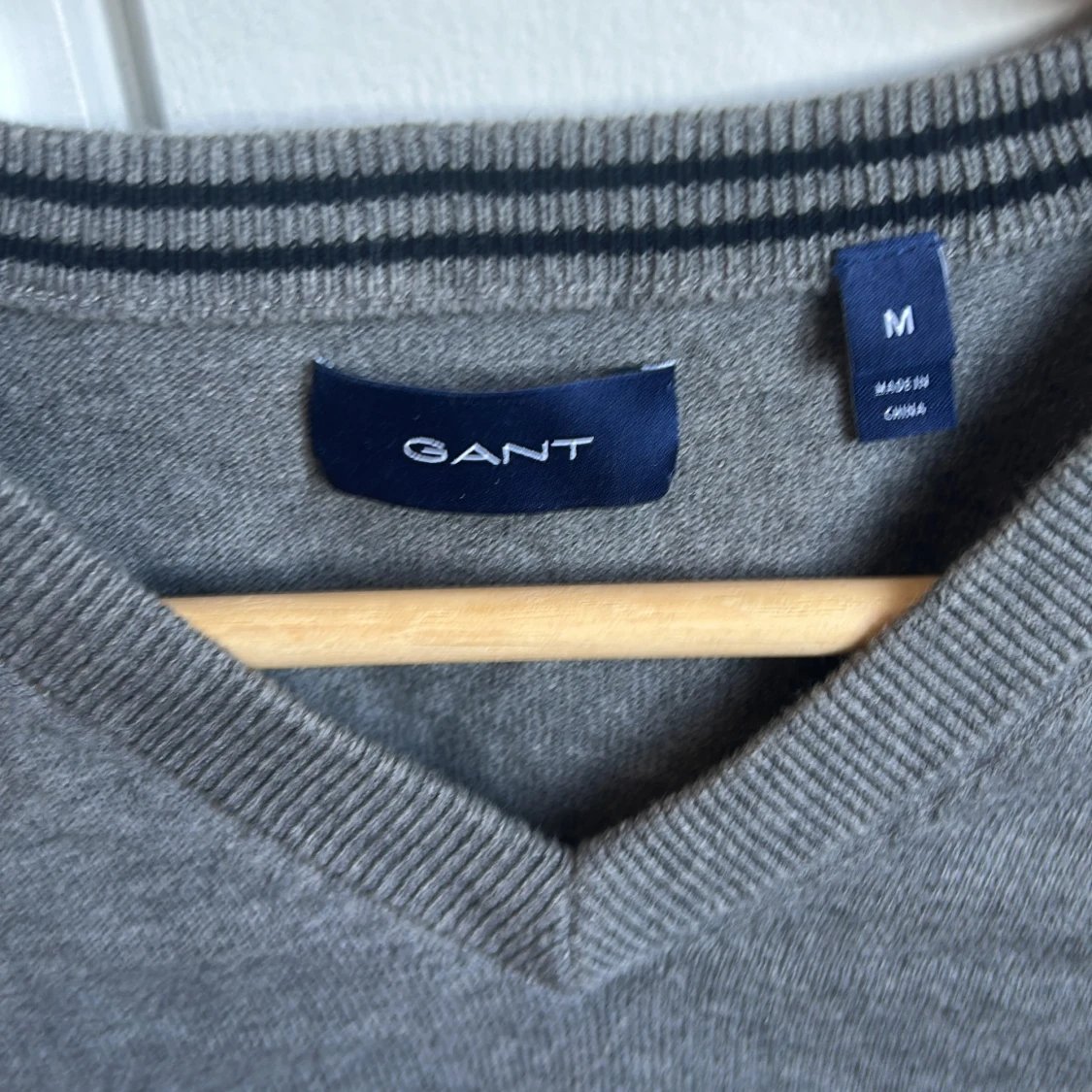 Grå tröja från Gant - 2