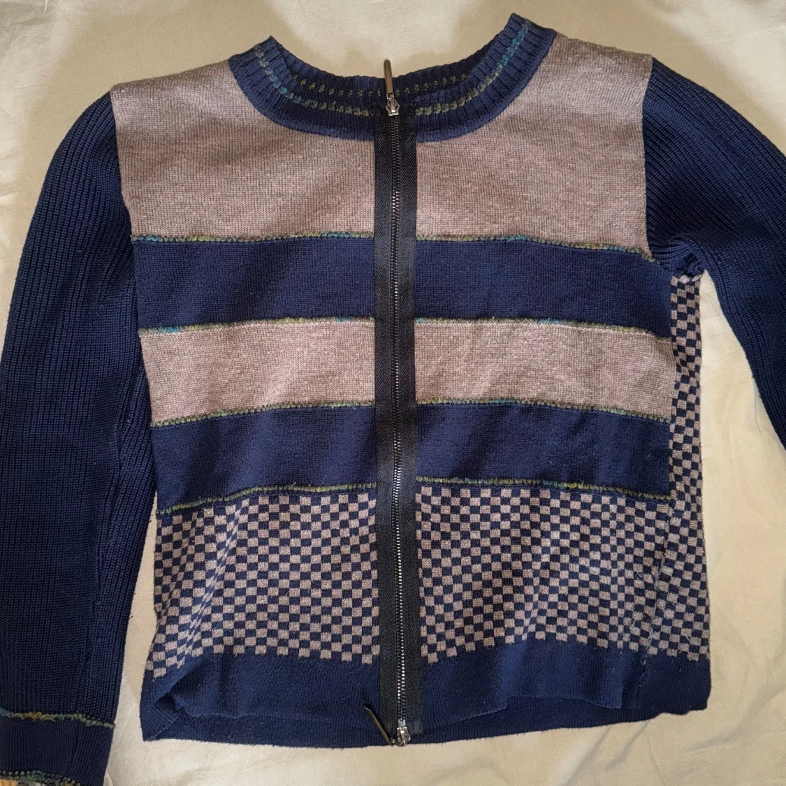 Blå och beige stickad kofta med dragkedja - 2