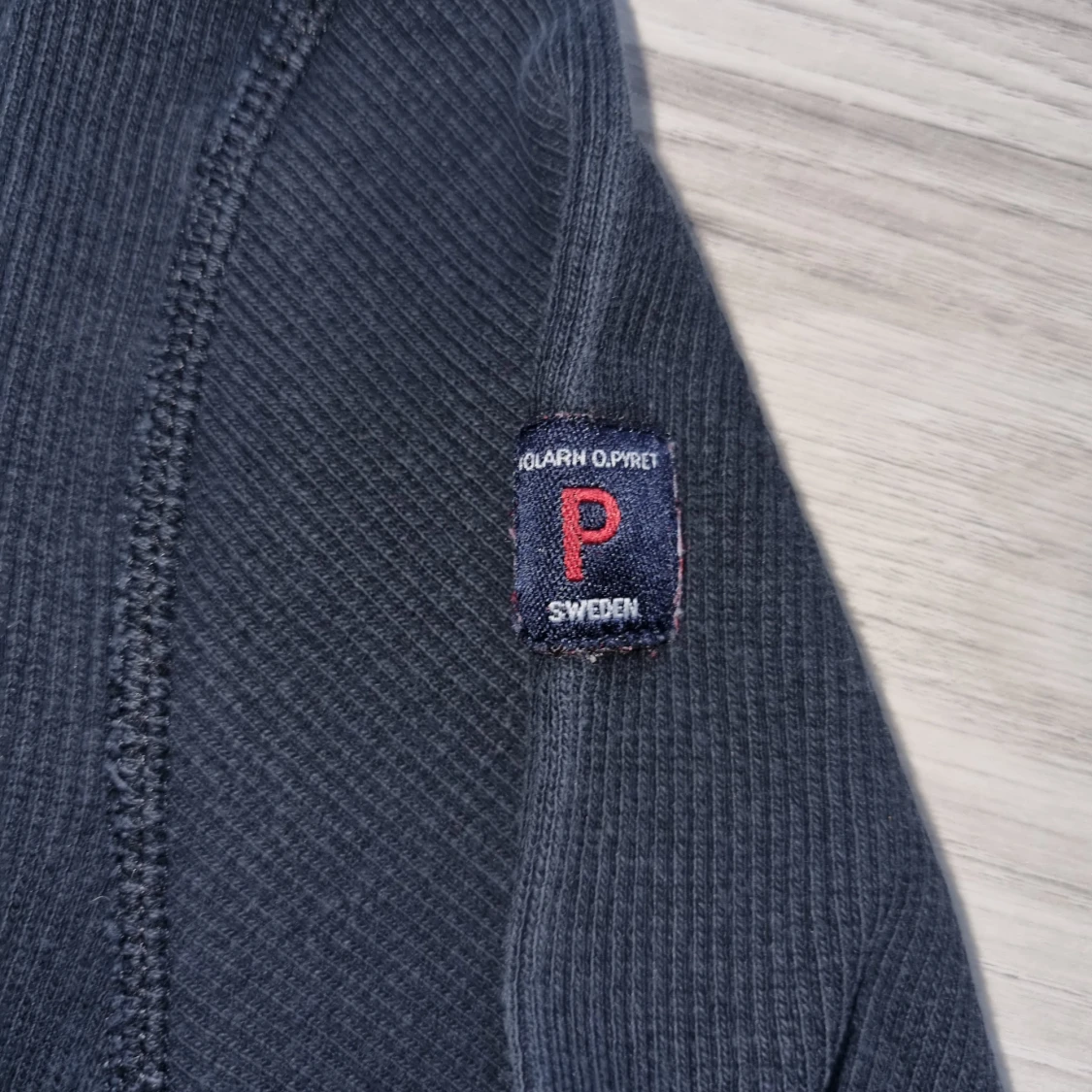 Svart ribbad tröja från Polarn O. Pyret - 3