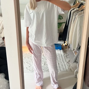 Pyjamasbyxor - Rosa pyjamasbyxor