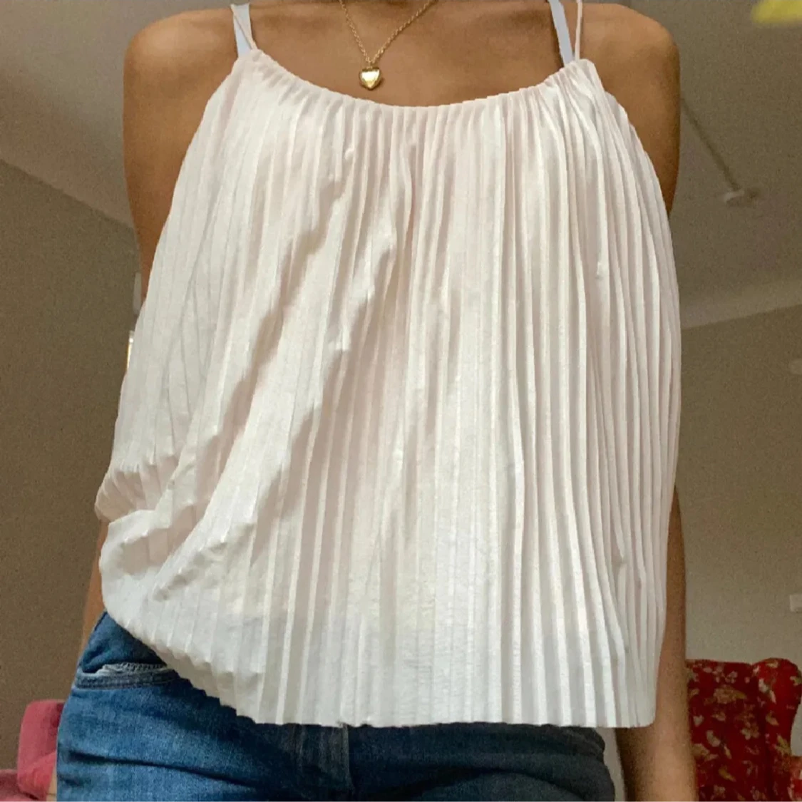 Vit plisserad linnetopp - 2