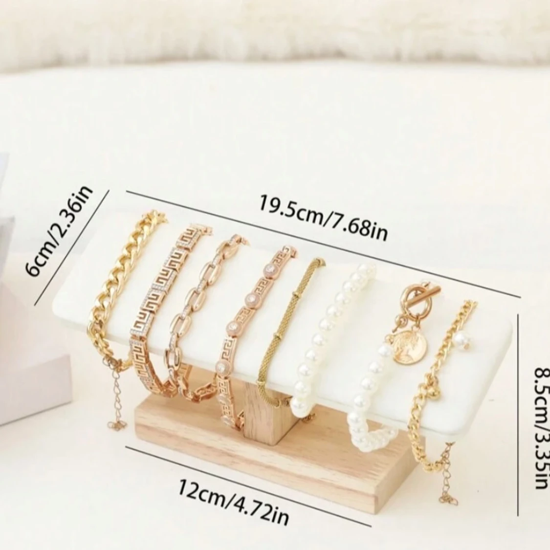 Armbandställ i trä och vitt konstläder - 2