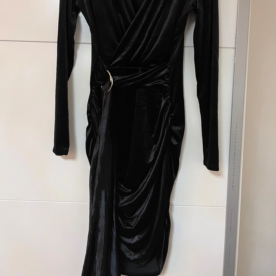 Svart sammetsklänning - 1