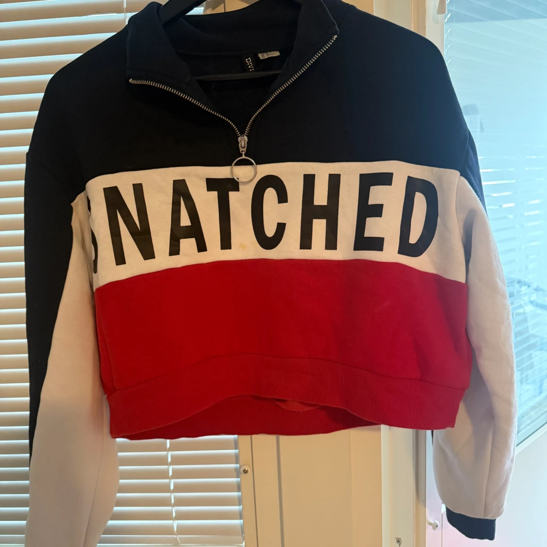 Croppad sweatshirt från H&M 