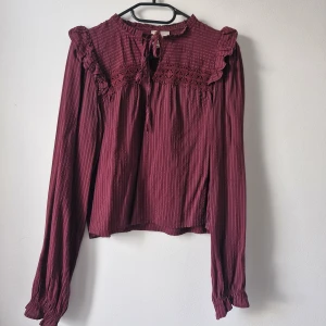 Randig blus - Randig blus från H&M divided.