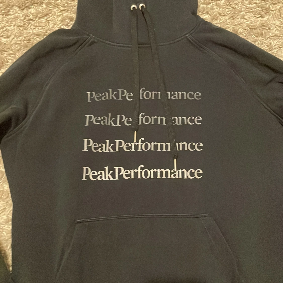 Svart hoodie Peak Performance - 1