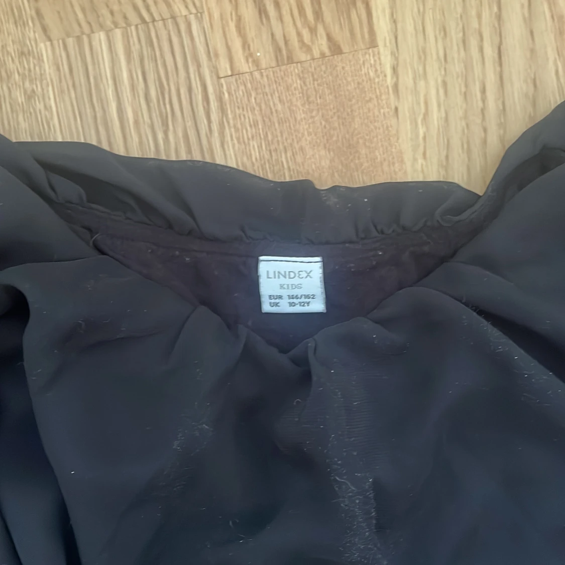 Svart blus från Lindex Kids - 1