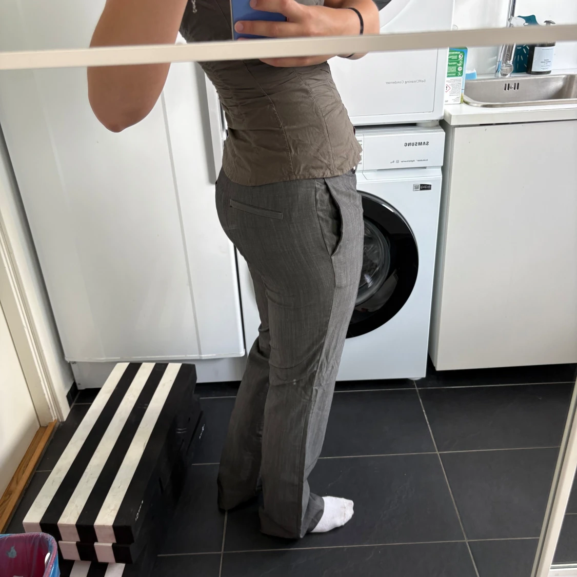 Grå kostymbyxor från Massimo Dutti - 1