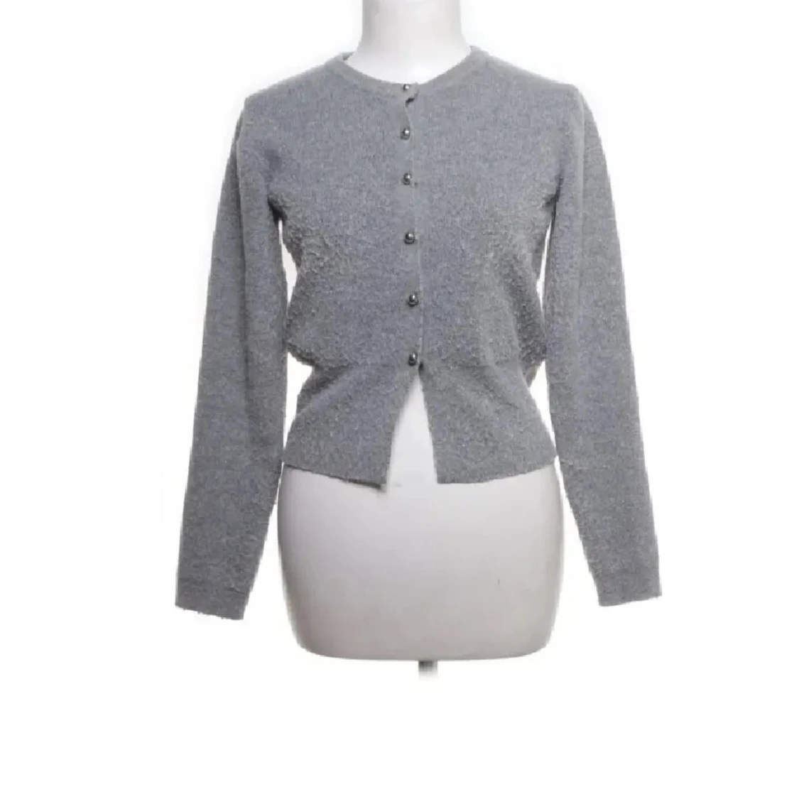 Grå kofta med knappar - 1