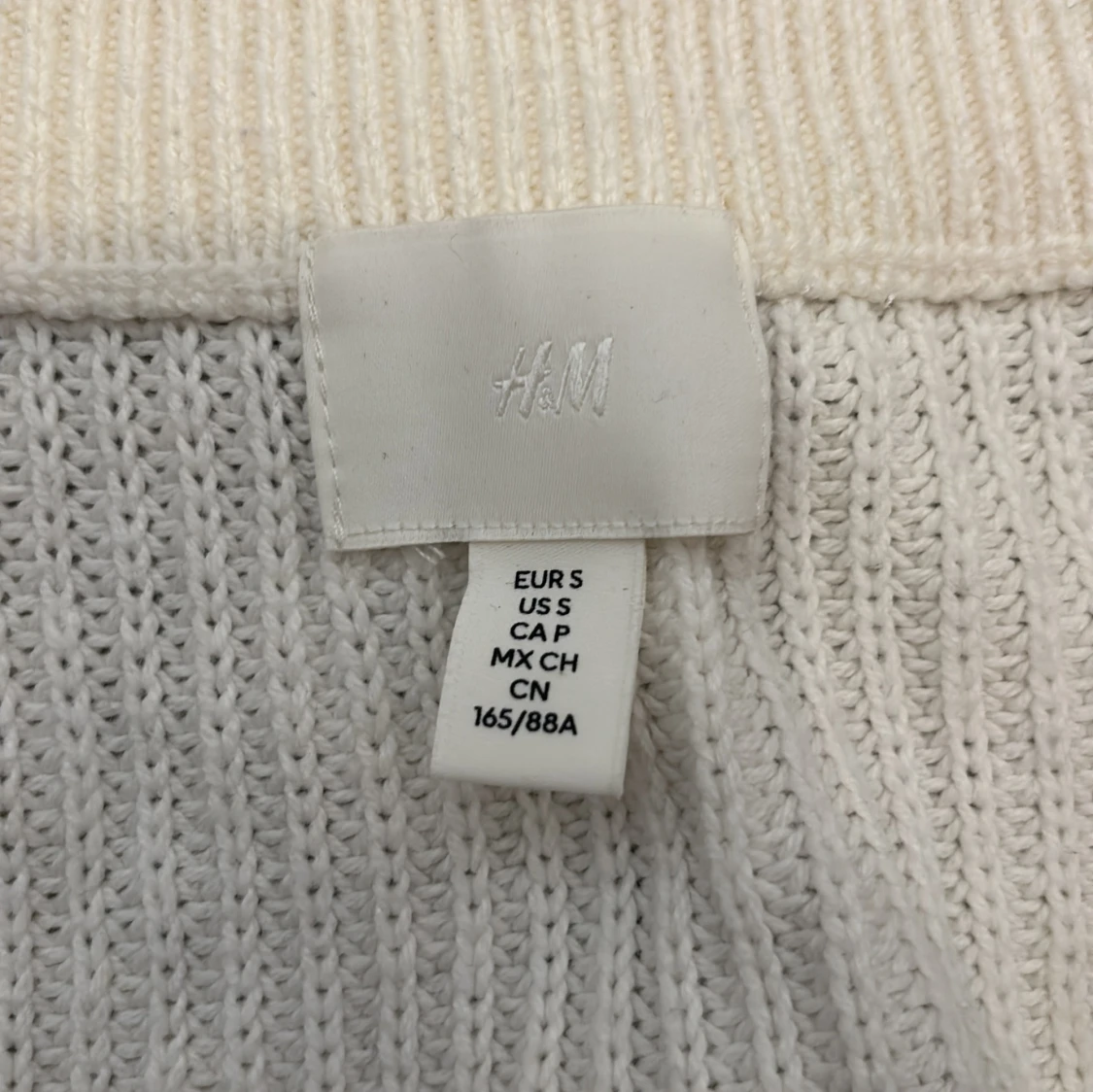 Beige/vit ribbad kofta - 1