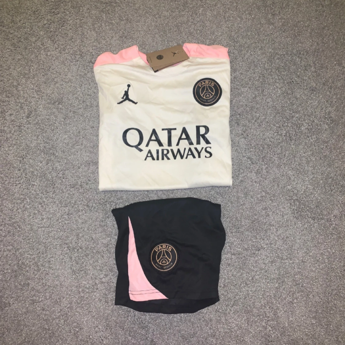 PSG x Jordan vit och svart fotbollströja - 4