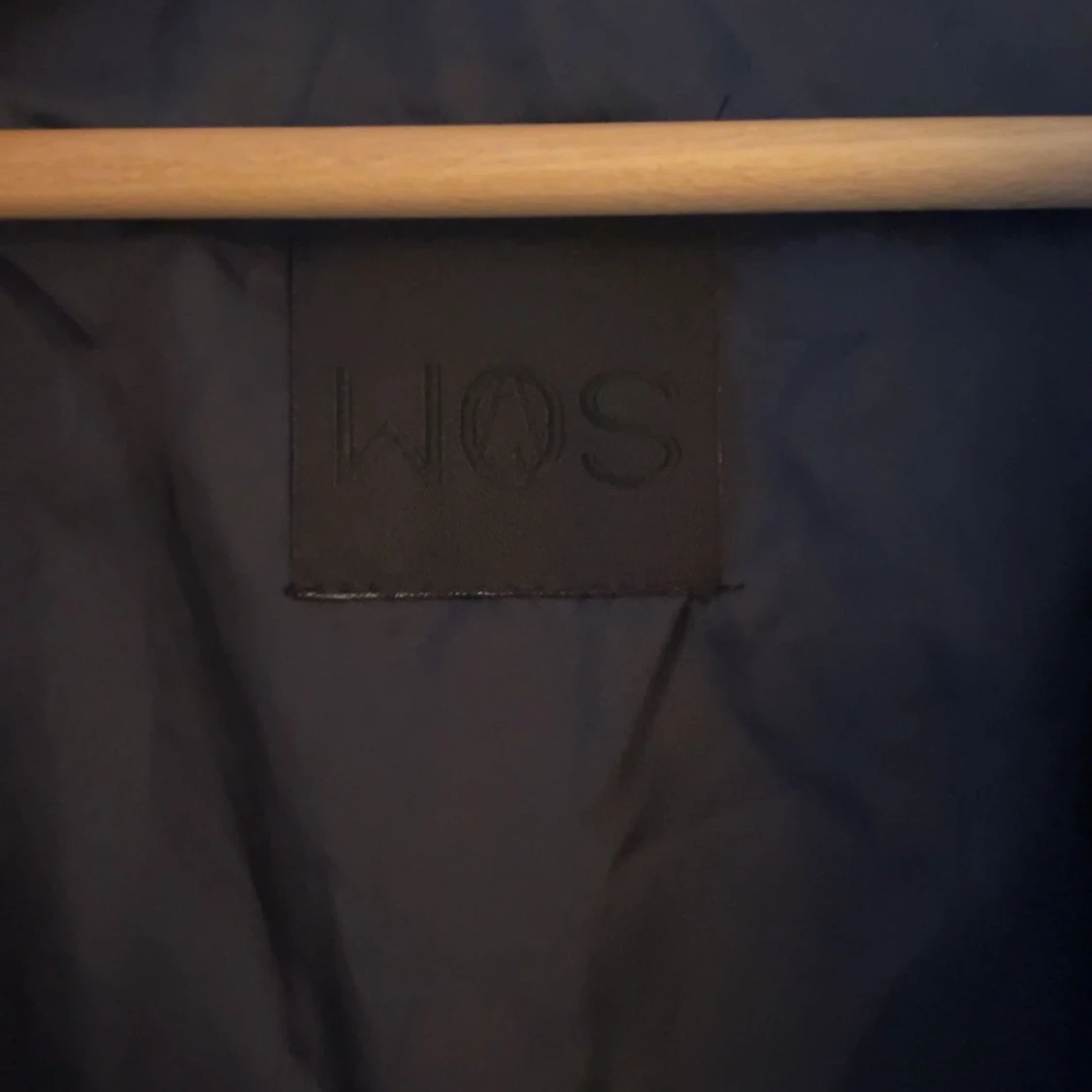 Svart pälsjacka från WOS - 2