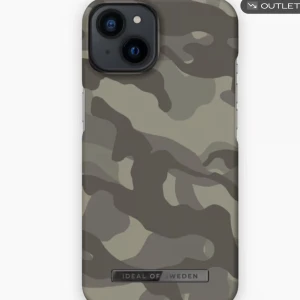 Camouflage mobilskal från Ideal of Sweden - Snyggt mobilskal från Ideal of Sweden med trendigt camouflage-mönster i olika nyanser av grått och beige. Skalets design ger en cool och urban känsla, perfekt för dig som vill sticka ut med din mobil.