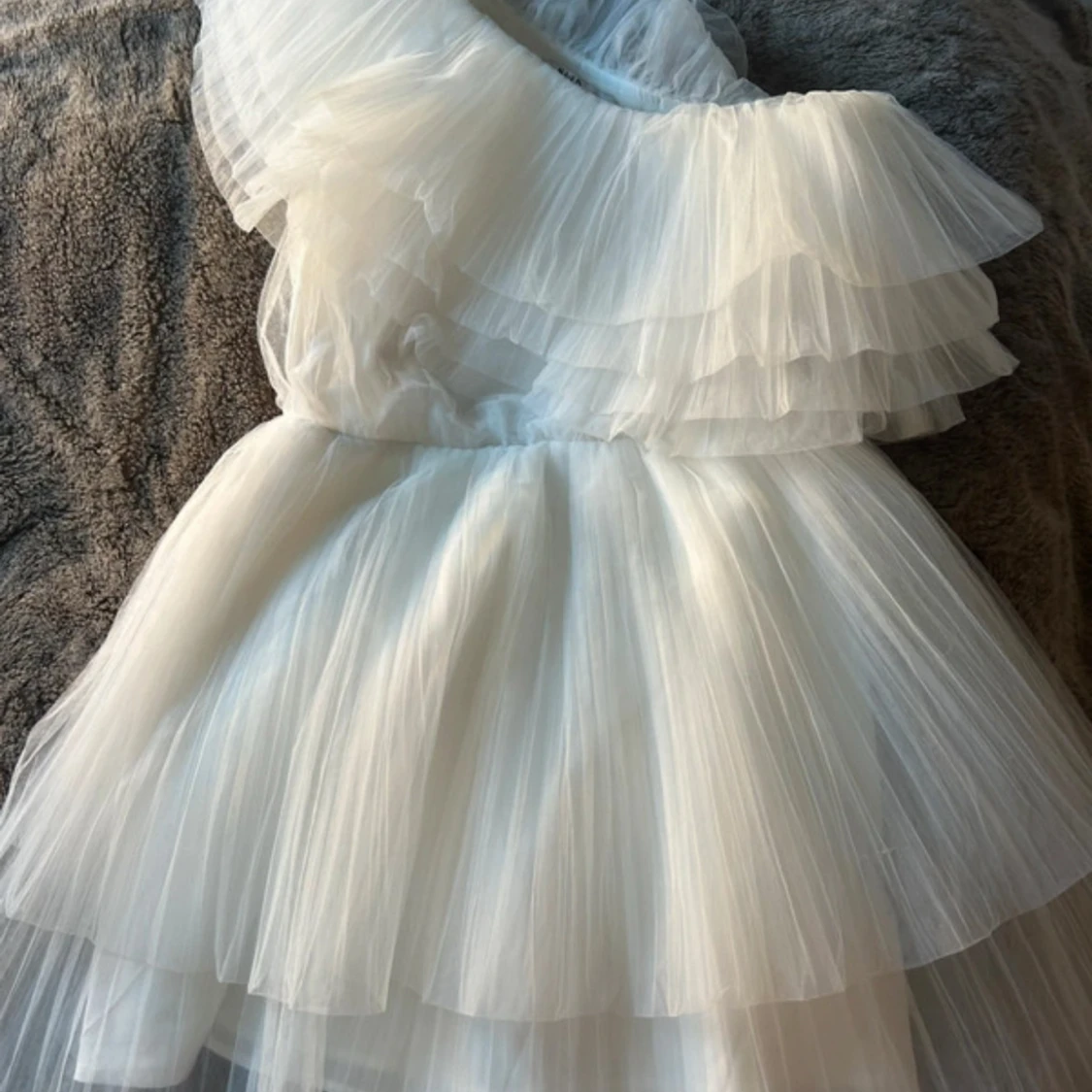 Vit studentklänning 