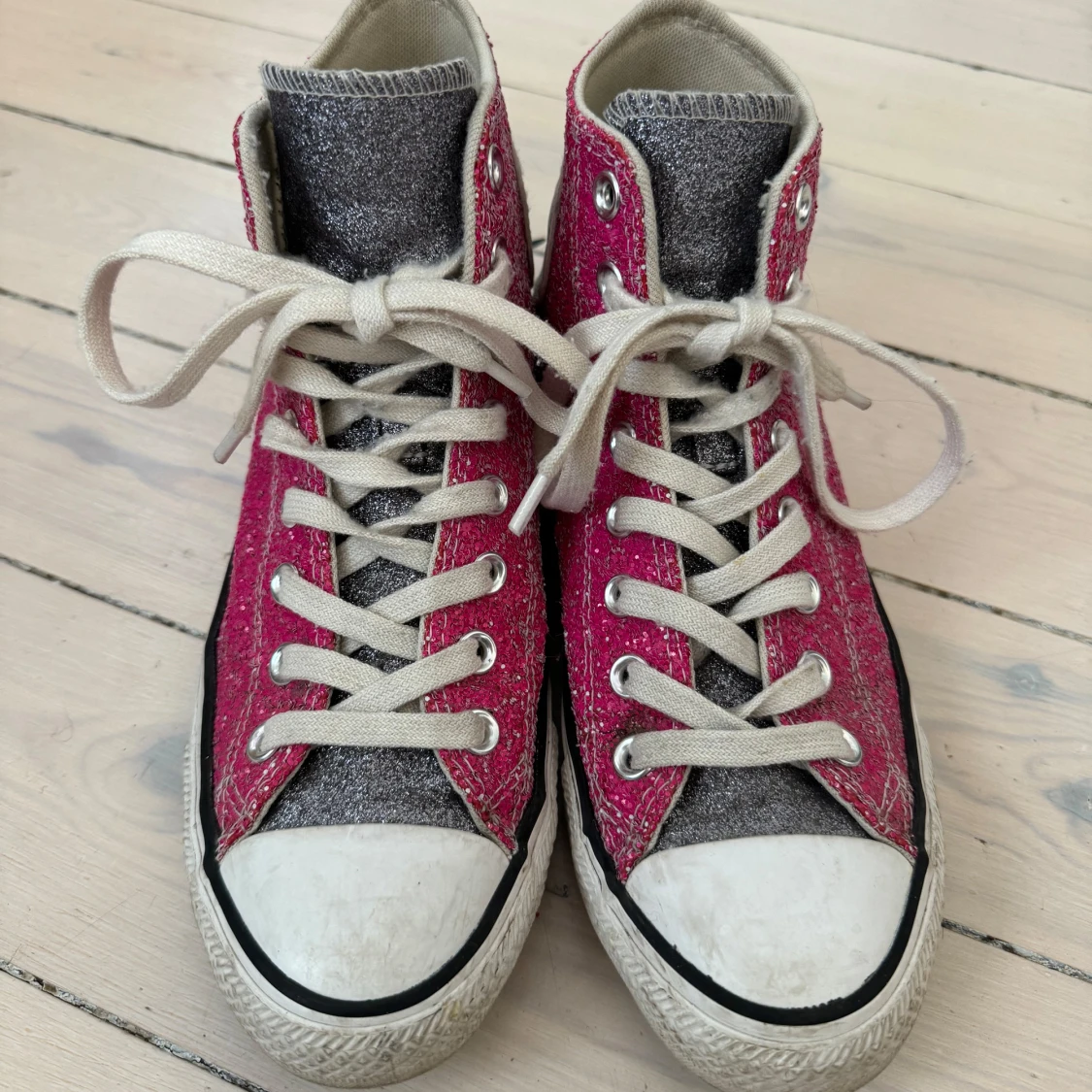 Glittriga rosa Converse All Star