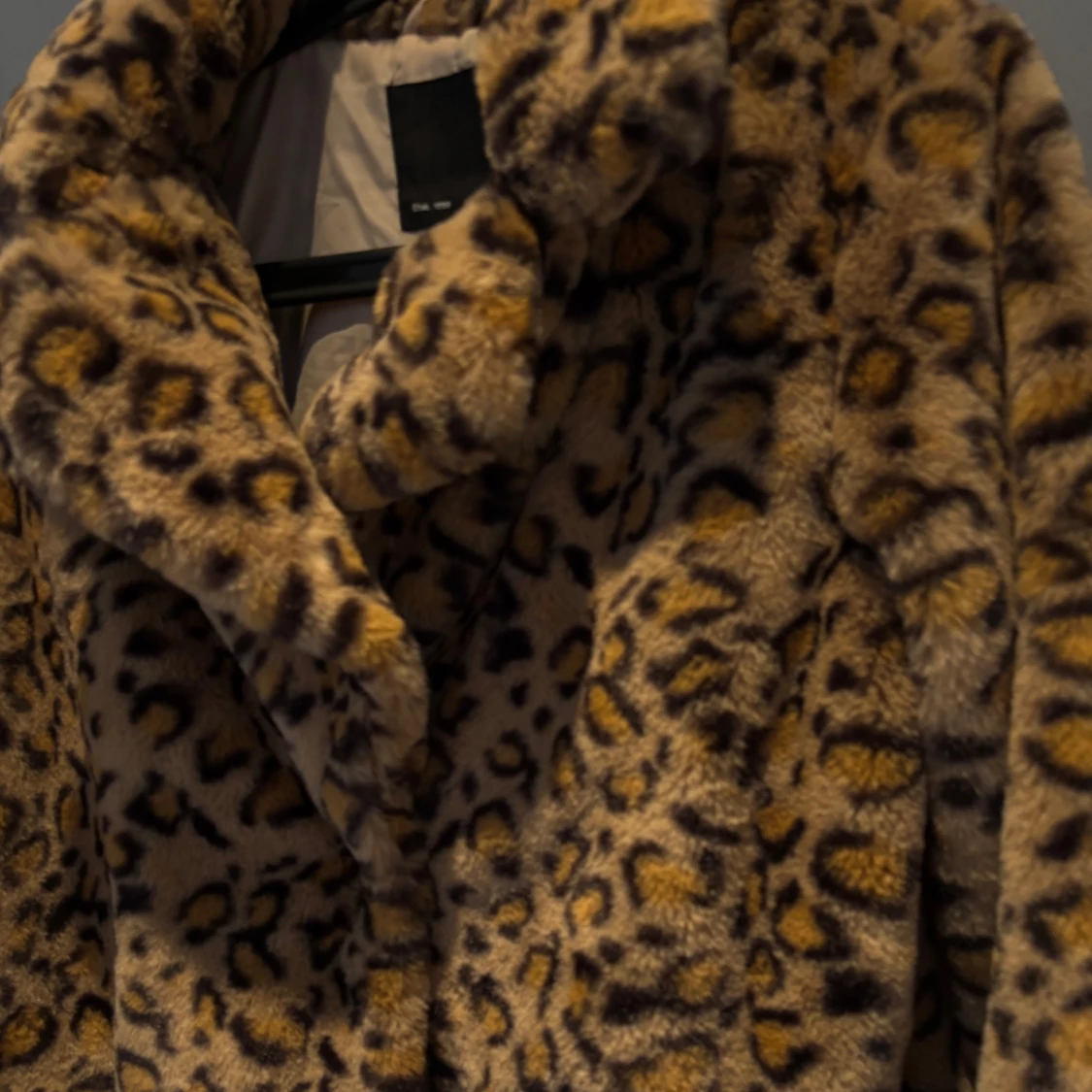 Leopardmönstrad pälsjacka från 157 - 1