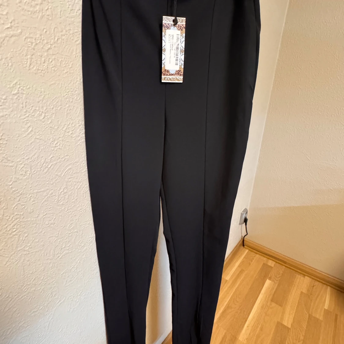 Svarta slim kostymbyxor Boohoo