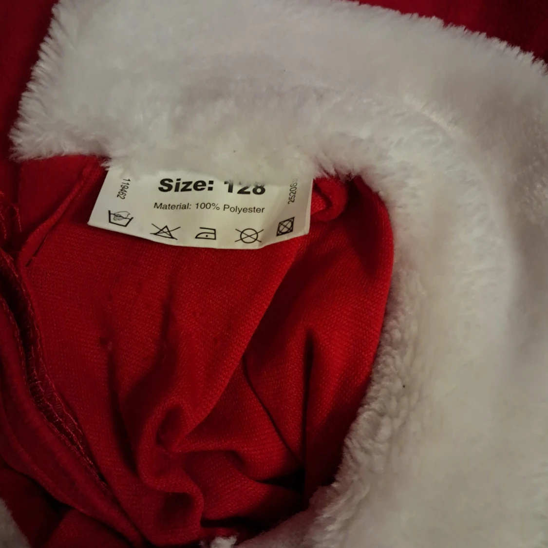 Röd julklänning med fuskpälsdetaljer (barn) - 2