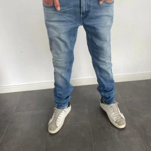 Replay ANBASS Jeans W30 L32 - Replay ANBASS  Jeans: pris:499kr| Storlek:W30 L32|Skick:9,8/10| Hör av dig vid minsta lilla fundering eller fråga|