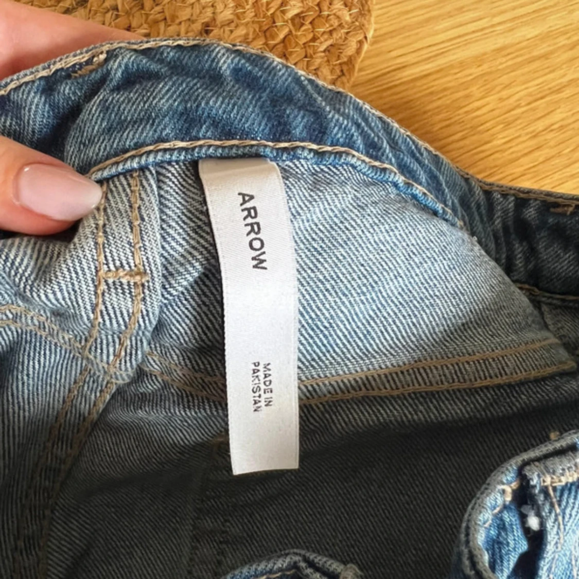 Low waist oversized jeans från Weekday - 3